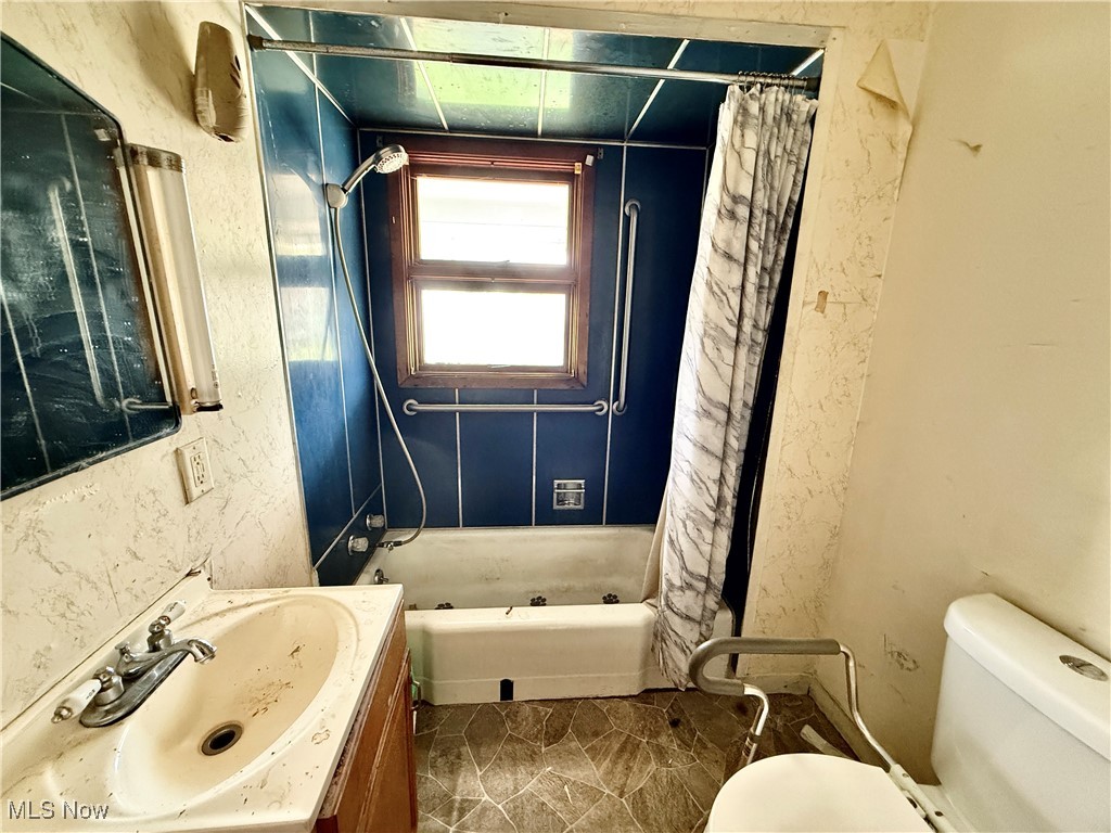 130 N Pleasant Avenue, Niles, Ohio image 14