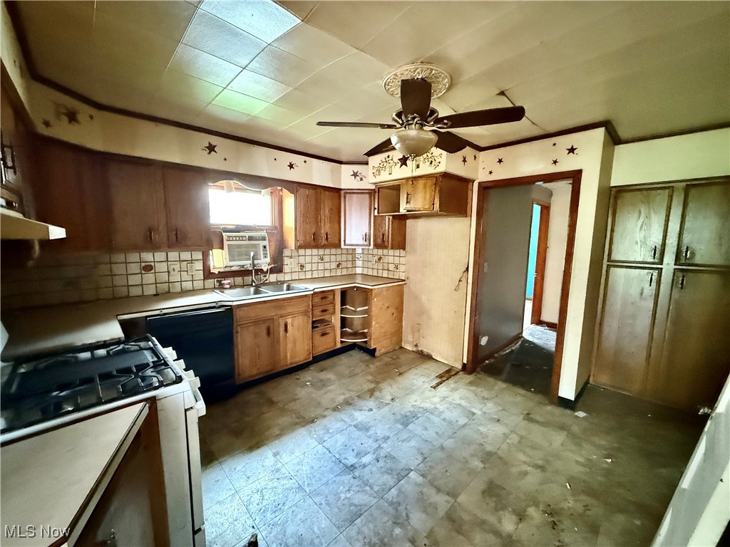 130 N Pleasant Avenue, Niles, Ohio image 7