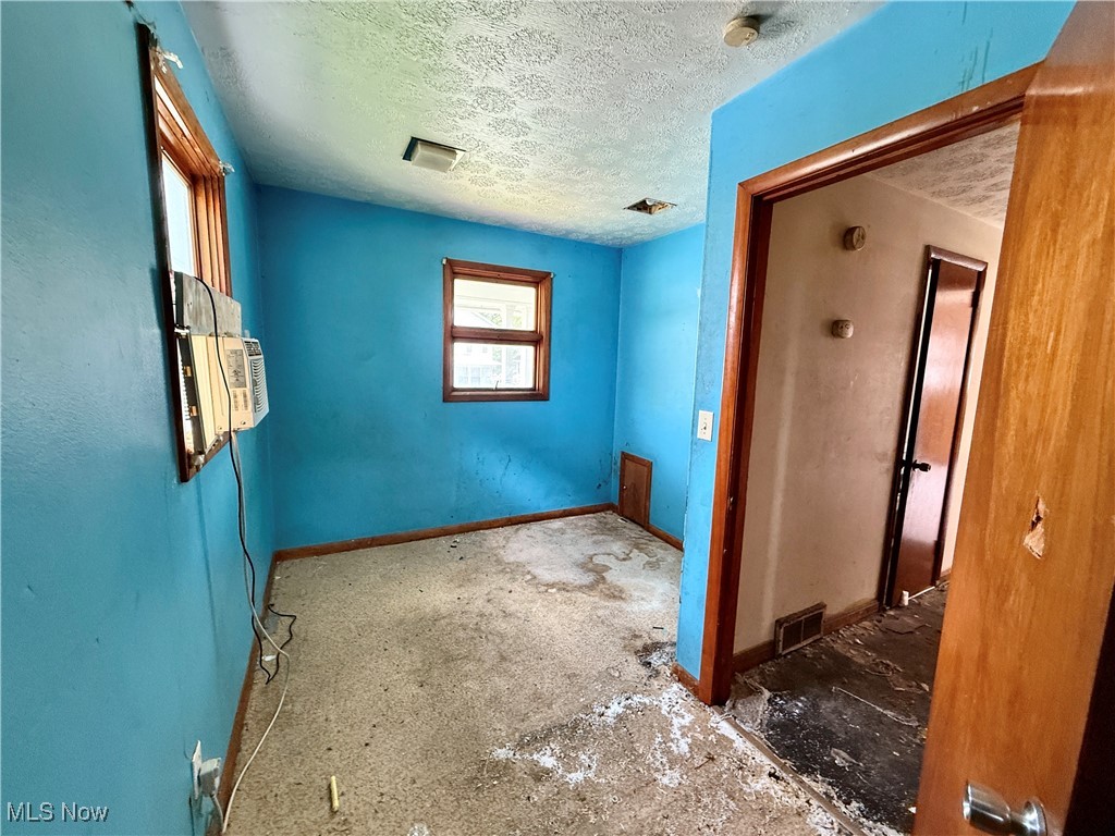 130 N Pleasant Avenue, Niles, Ohio image 12