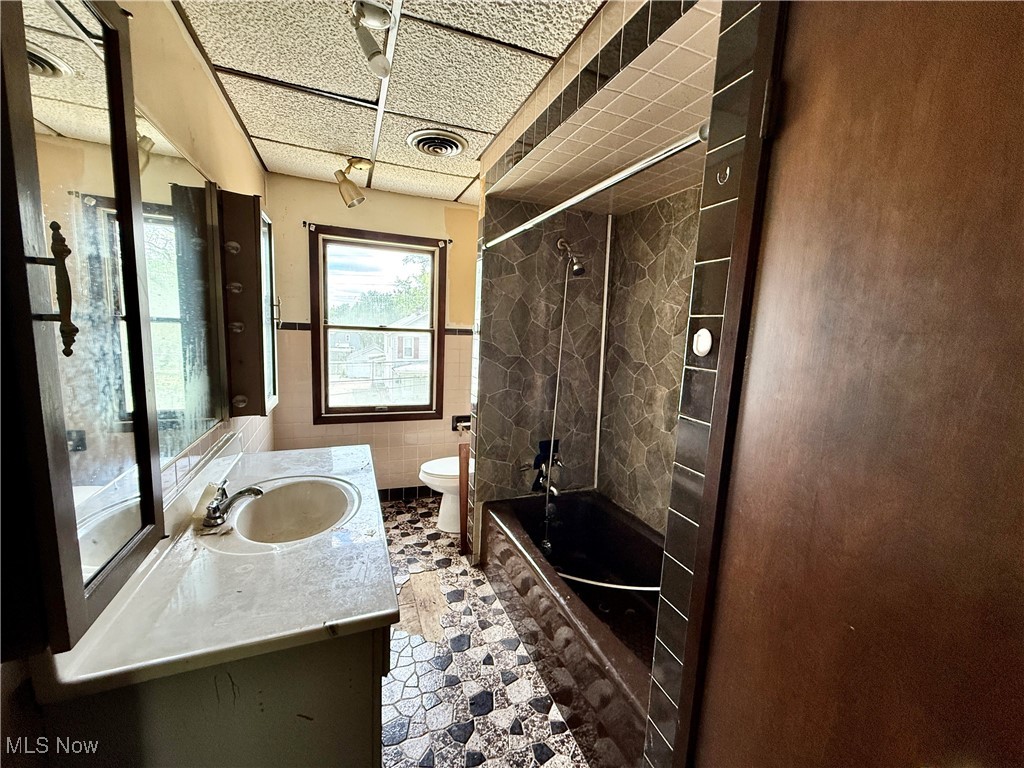 130 N Pleasant Avenue, Niles, Ohio image 13