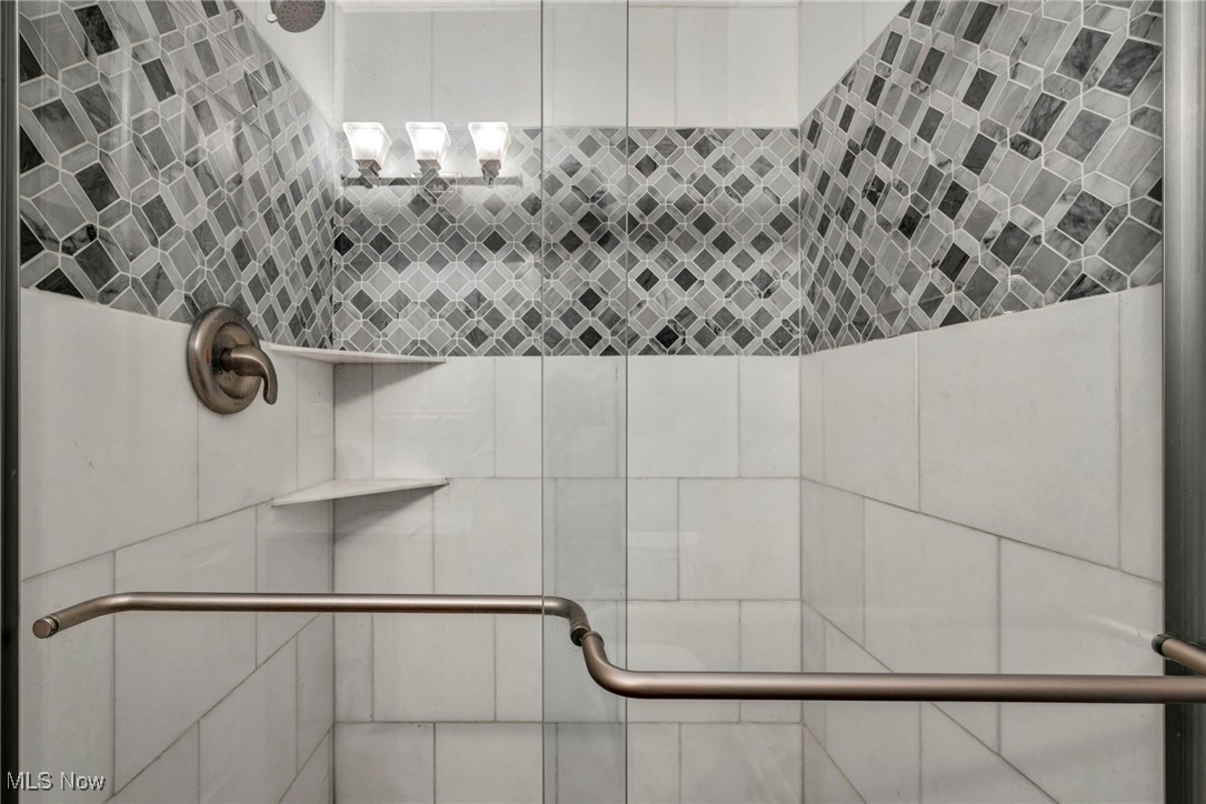 Red Tail - Residential