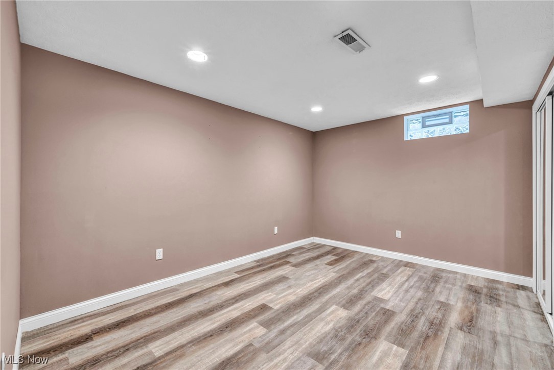 Red Tail - Residential