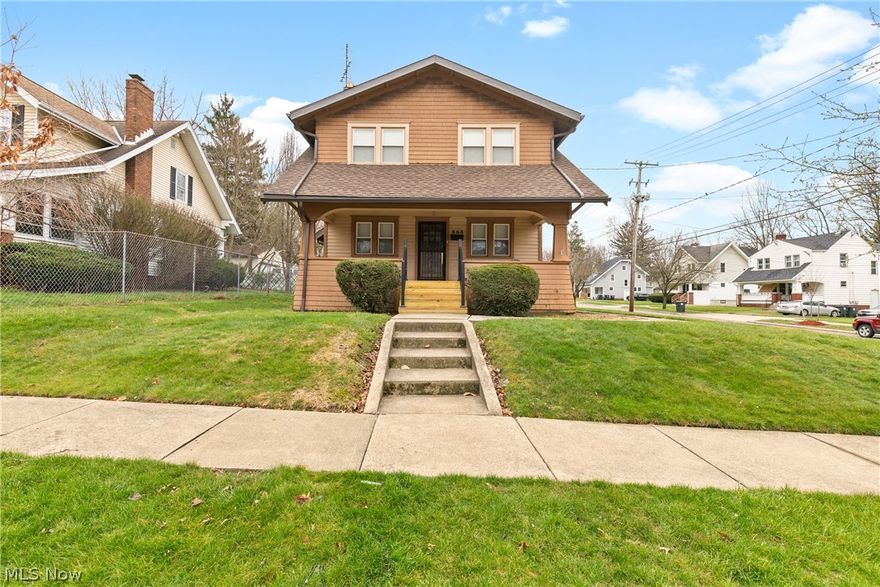 Welcome to 968 Stadelman! This well-maintained, move-in ready home offers 3 bedrooms, 1.5 bathrooms, and a 1-car garage with approximately 1,488 sq ft of living space situated on a 6,000 sq ft lot.

This property is ideal for VA, FHA, and first-time homebuyers, while also presenting a great opportunity for investors. Recent updates include a new porch and new roof in 2025, providing added value and peace of mind.

With a functional layout and clean interior, this home is ready for its next owner to move right in or add their personal touch. Conveniently located near local amenities, this is a solid opportunity you don't want to miss.