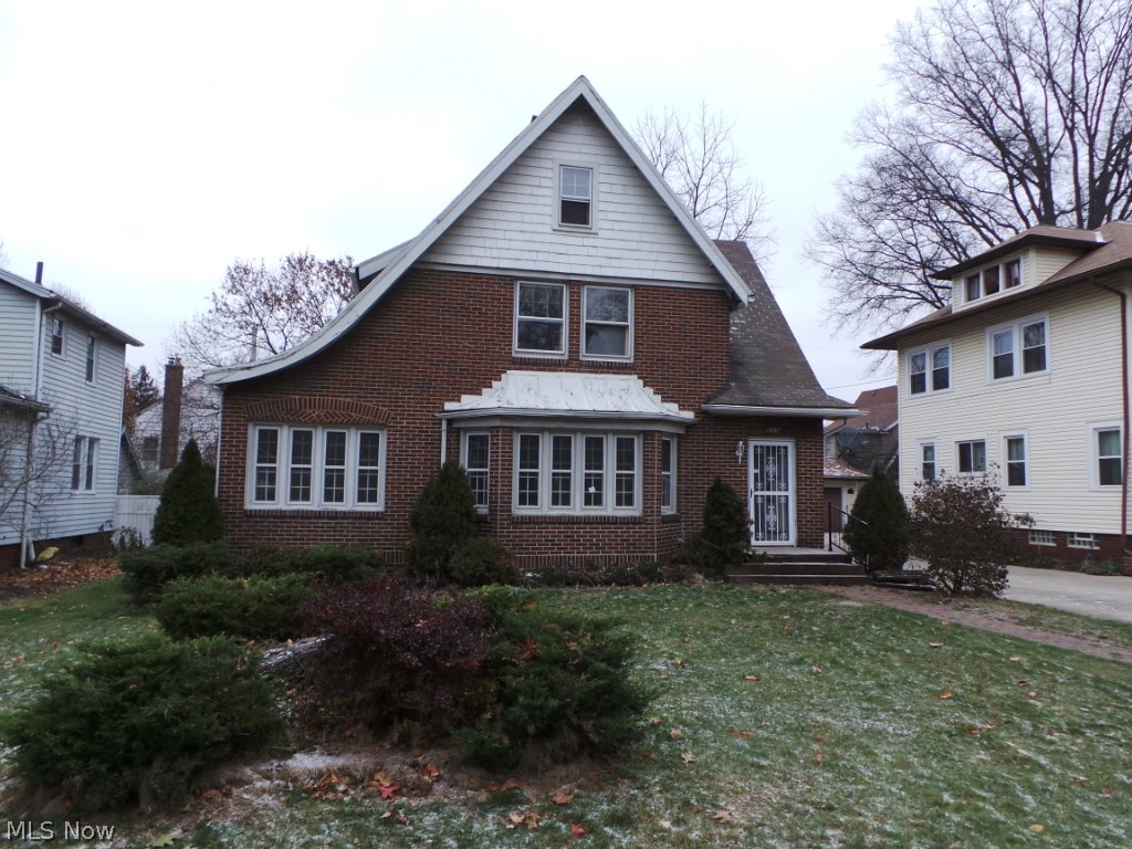 Charming Tudor style brick home with three bedrooms. Large bay window and lots of windows in the dining room make it bright and sunny. Basement is finished and has a full bath. Property sold AS IS. Equal housing opportunity. FHA insurable w/escrow.
