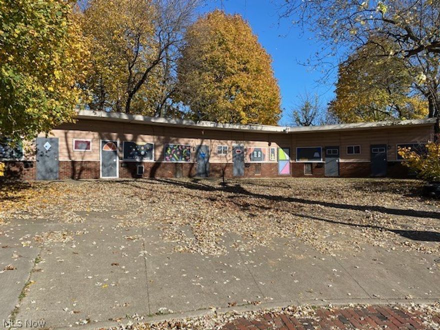 Within walking distance to Summa (City Hospital). Cash only sale, as is. Property has 6, 1 bedroom units. Seller will make no repairs.