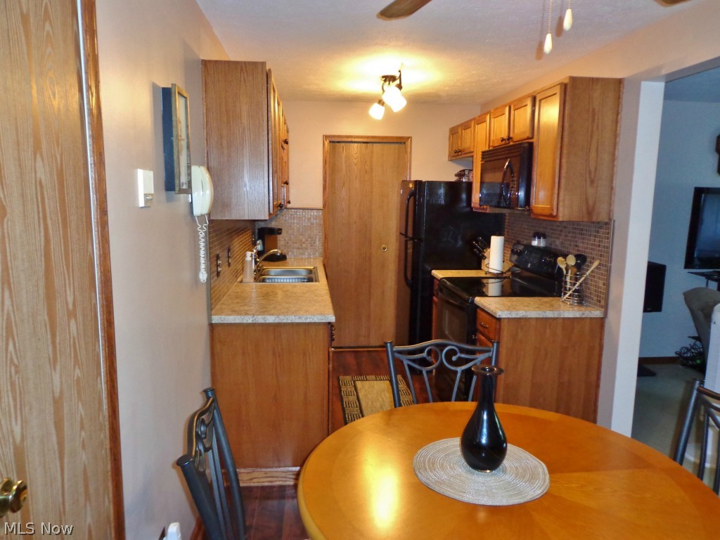 Cedarwood Vill Condo - Residential