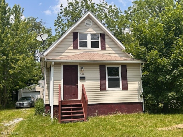 Do not disturb tenants. Currently rented for $950 per month