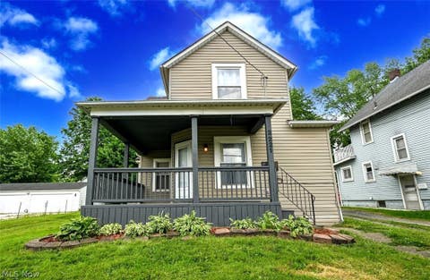 Homes For Sale - 2221 9th Street<br/> Akron, OH 44314