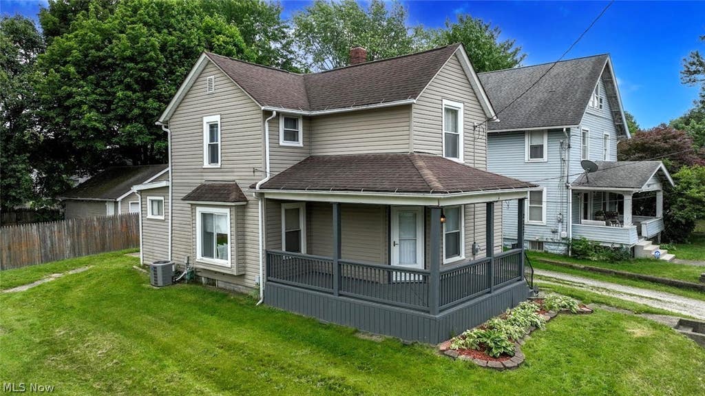 Photo of 2221 9th Street SW, Akron, OH 44314 (MLS # 5211881)
