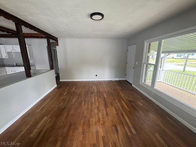 Photo of 972 NW Southern Boulevard, Warren, OH 44485 (MLS # 5223004)