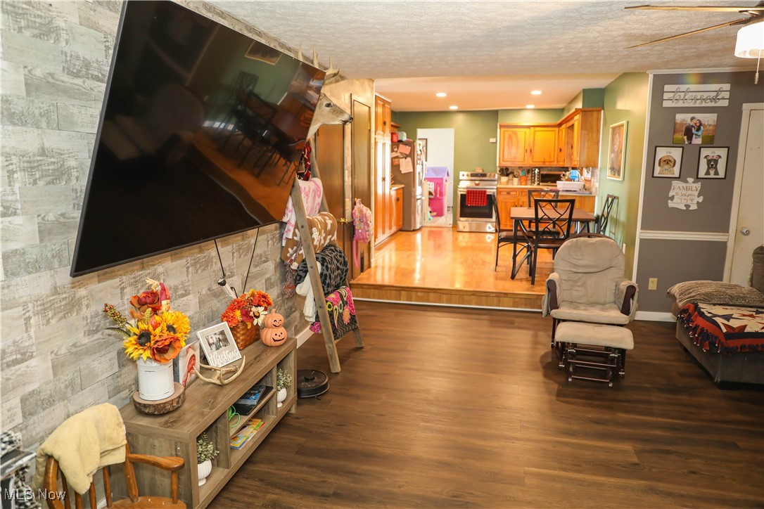 Zeis Acres - Residential