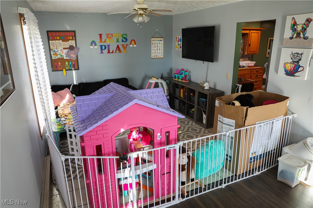 Zeis Acres - Residential