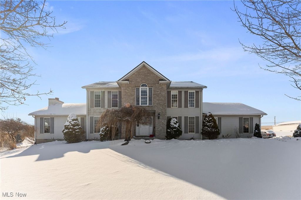 Photo of 14716 Lawmont Street, North Lawrence, OH 44666 (MLS # 5184770)