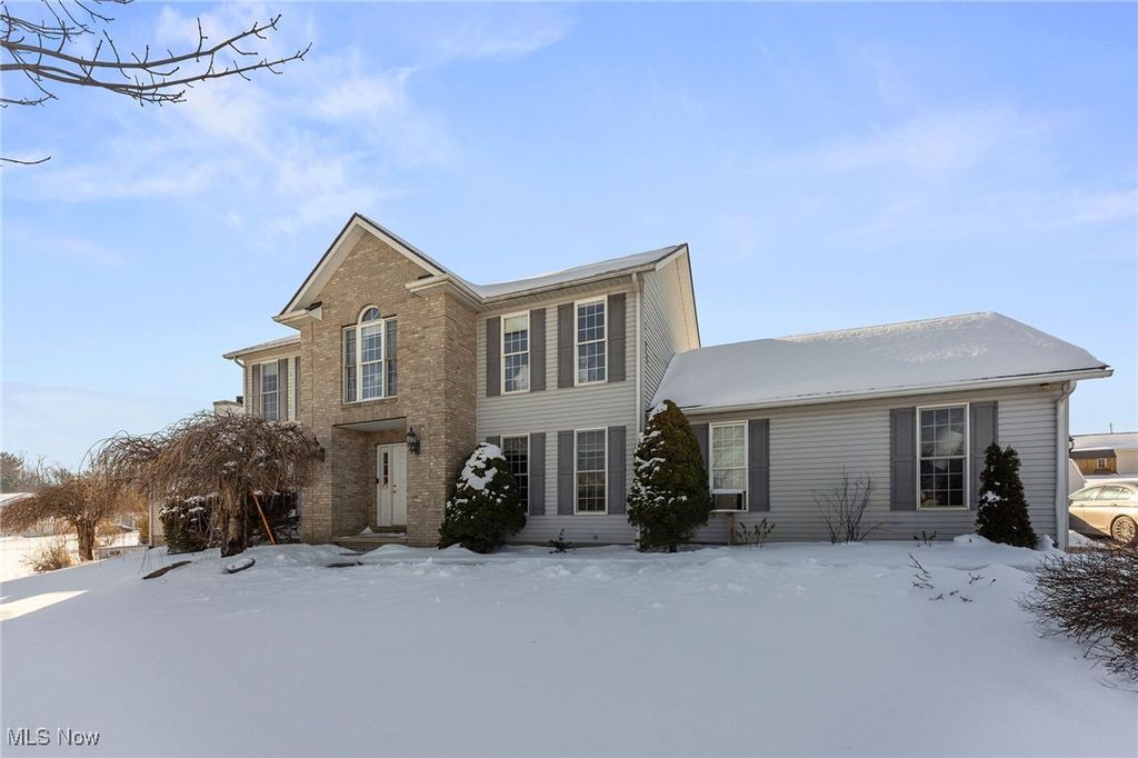 Photo of 14716 Lawmont Street, North Lawrence, OH 44666 (MLS # 5184770)
