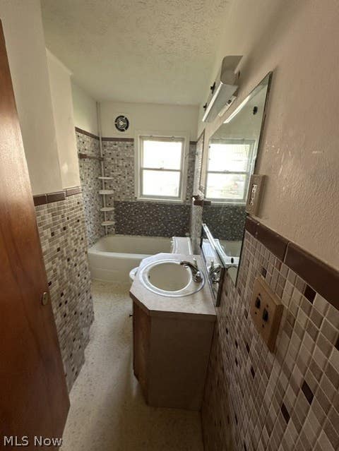 Tiny photo for 2224 Coral Sea, Youngstown, OH 44511 (MLS # 5239590)