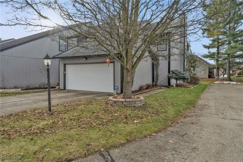 Photo for 1418 Easthill Square NE