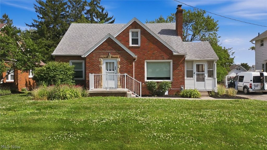 Photo of 562 Arlington Avenue, Mansfield, OH 44903 (MLS # 5223253)