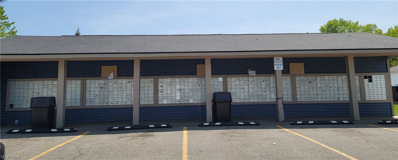 Colonial Oaks - Residential