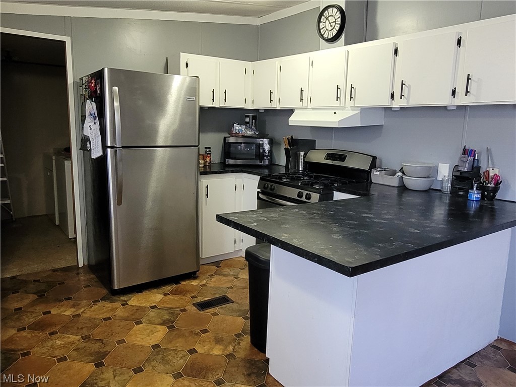 Colonial Oaks - Residential