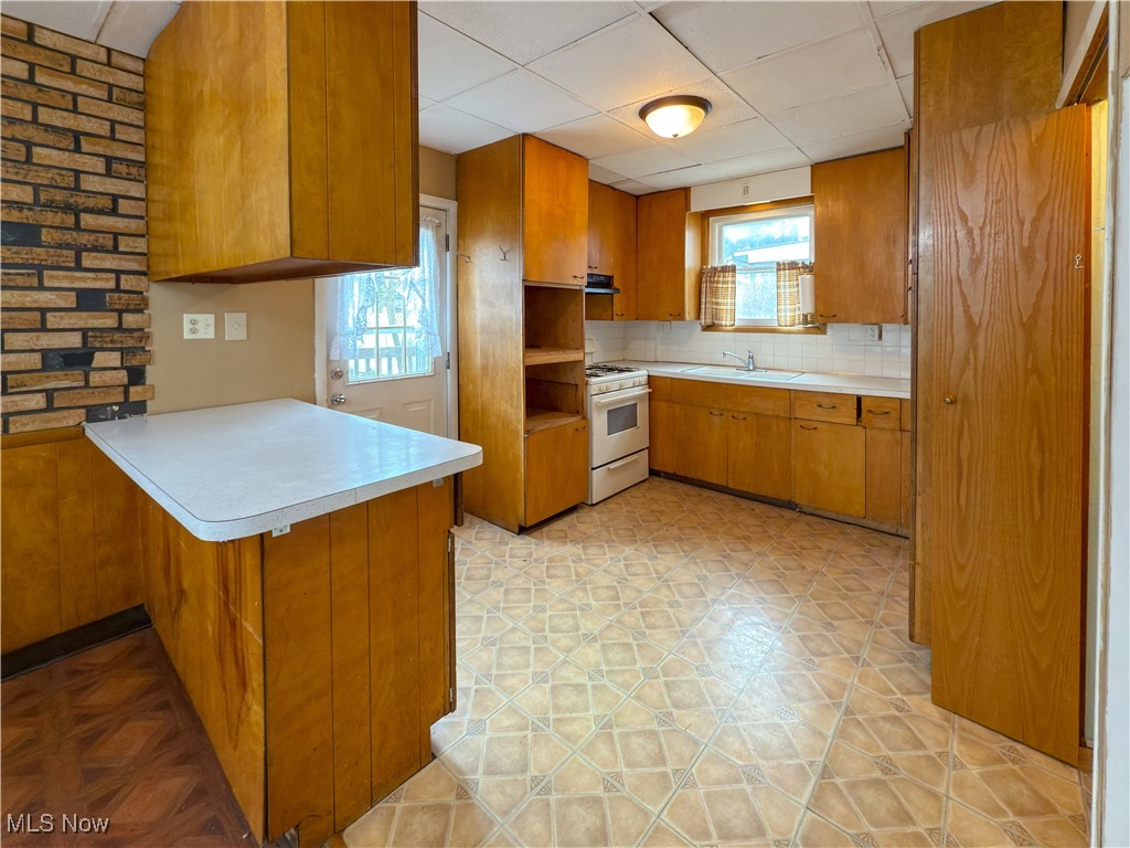 111 Akers Avenue, Akron, Ohio image 5