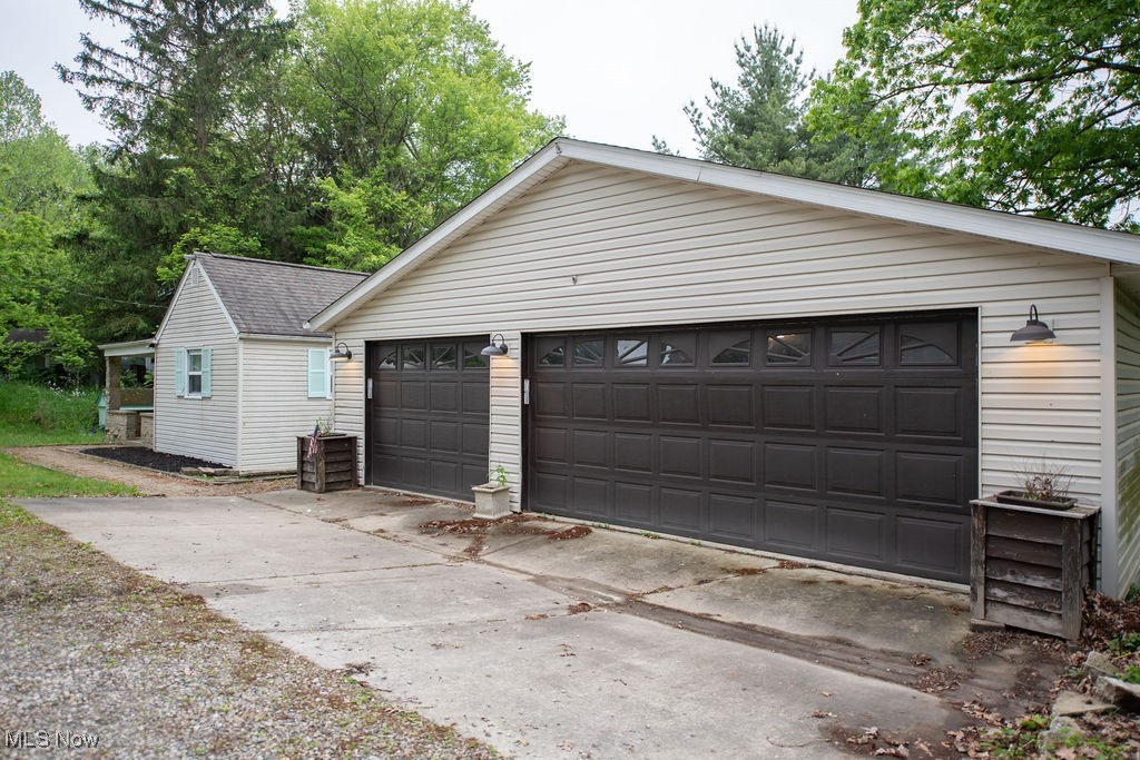 8015 Lake Drive, Sherrodsville, Ohio image 6