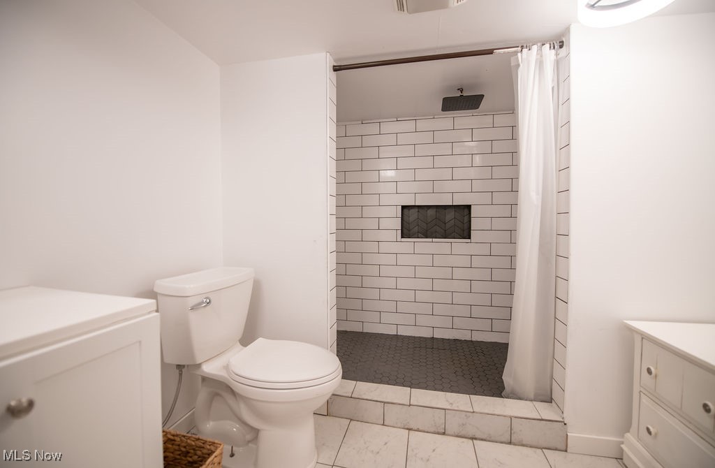 8015 Lake Drive, Sherrodsville, Ohio image 35