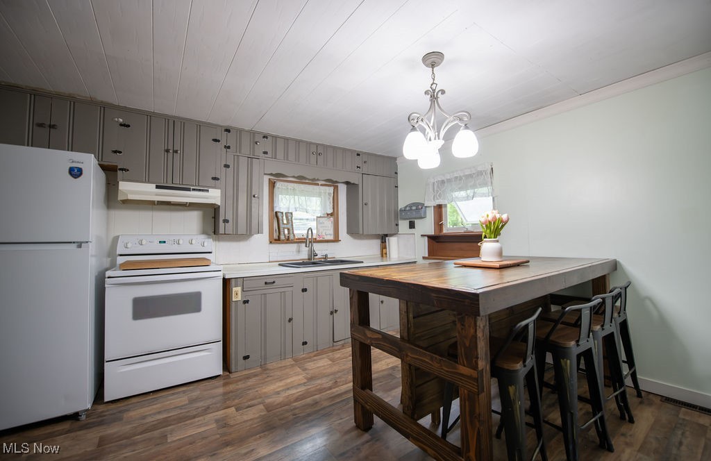 8015 Lake Drive, Sherrodsville, Ohio image 14