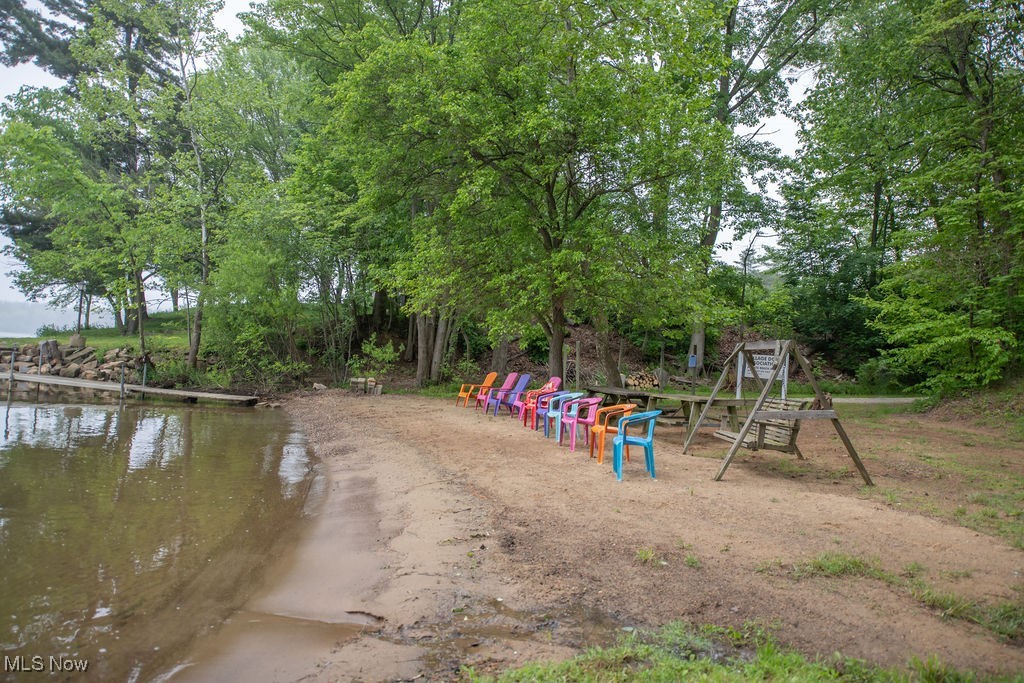 8015 Lake Drive, Sherrodsville, Ohio image 11