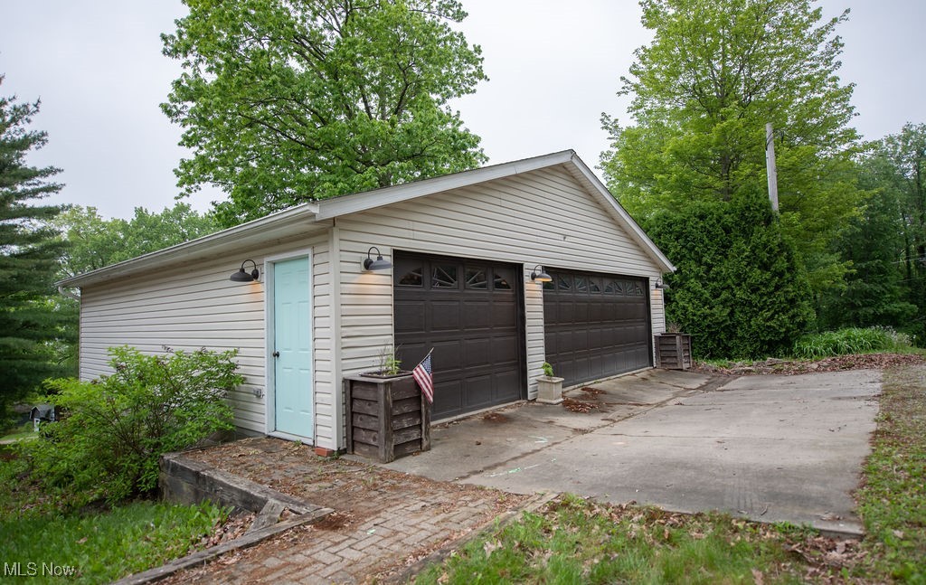 8015 Lake Drive, Sherrodsville, Ohio image 4