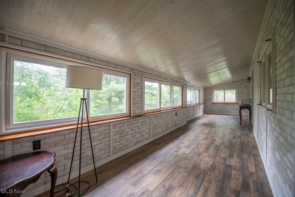 8015 Lake Drive, Sherrodsville, Ohio image 19
