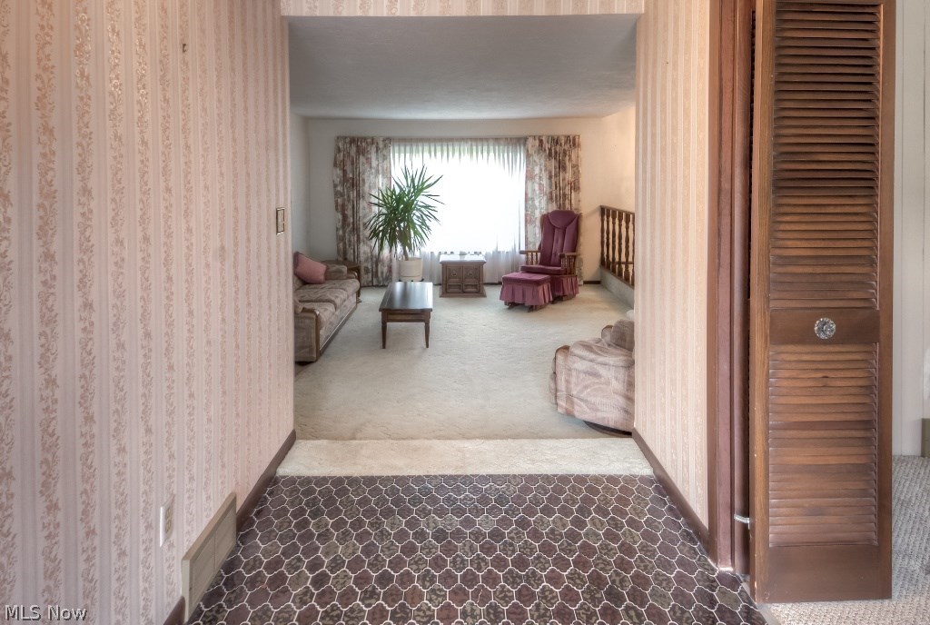 Mike Hewkos Hillside Acres Su - Residential