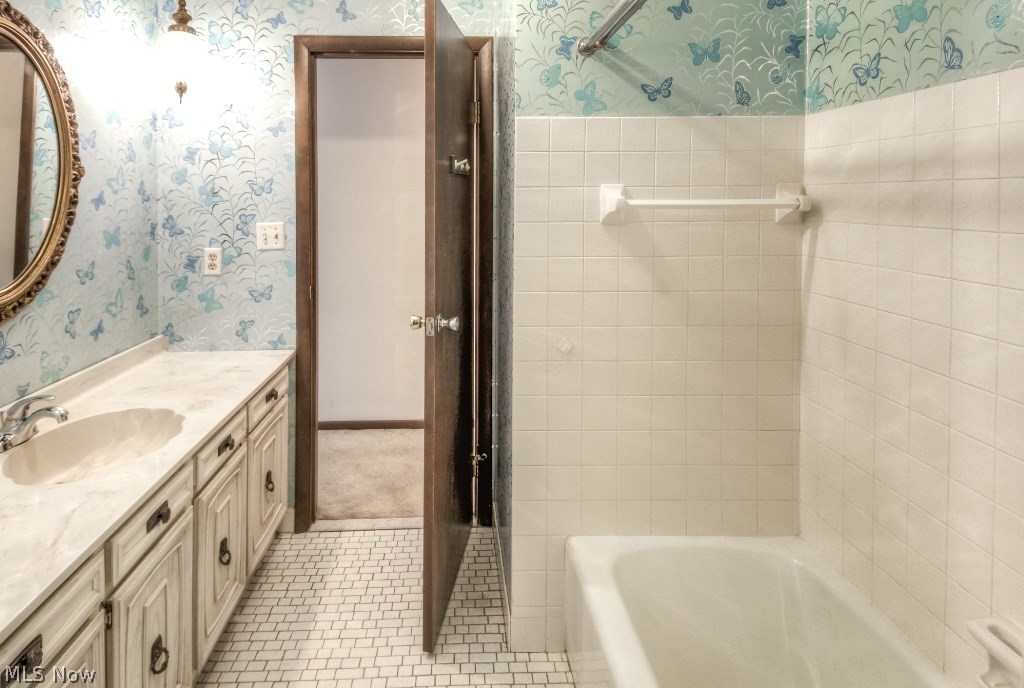 Mike Hewkos Hillside Acres Su - Residential