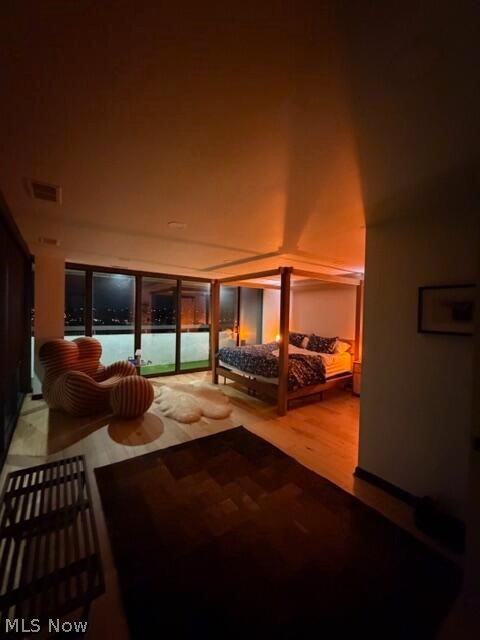 Meridian Condo - Residential