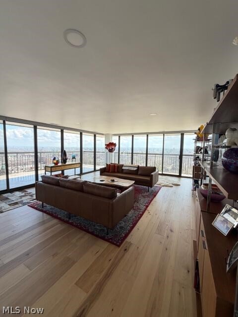 Meridian Condo - Residential