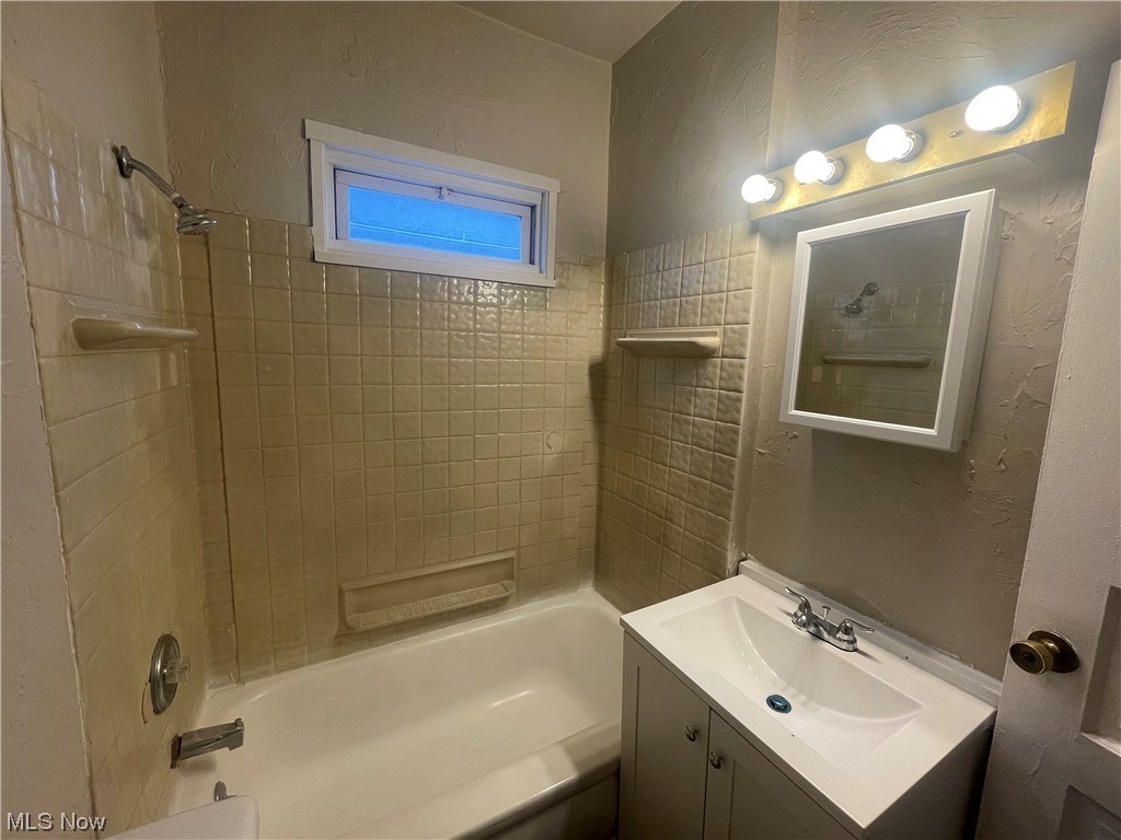 Hickox - Residential Lease