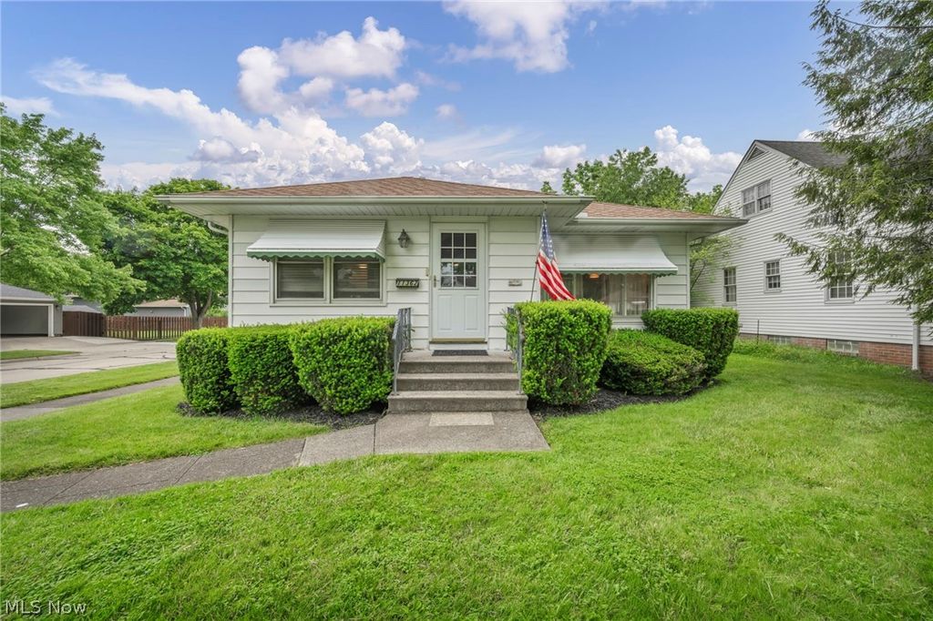 Photo of 11362 Blossom Avenue, Parma Heights, OH 44130 (MLS # 5197261)