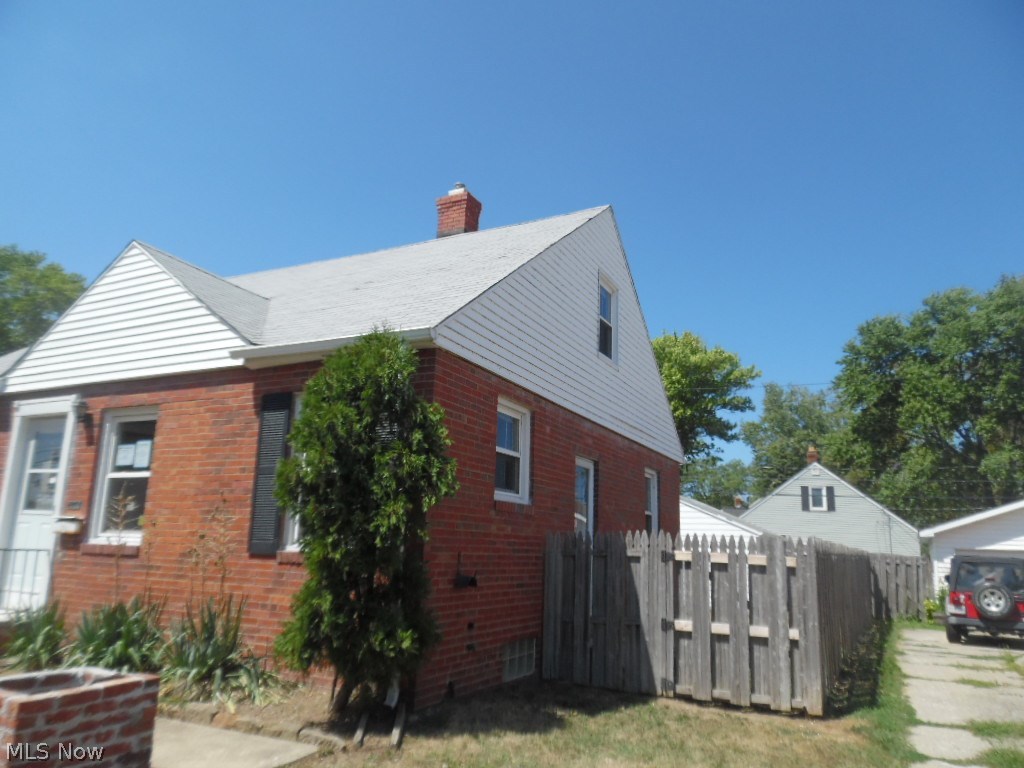 Wool-O-Beach Imp Co - Residential