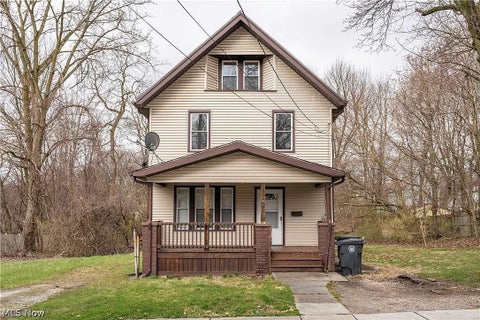 Homes For Rent - 510 Bell Street<br/> Akron, OH 44307