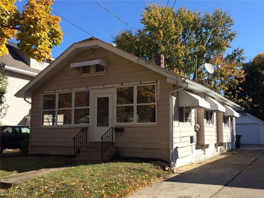Absolutely gorgeous one floor living in Firestone Park! This home is move-in ready with updated kitchen and bathroom appliances. along with a waterproof basement, central air, an enclosed front porch and fantastic curb appeal. this home comes with a home warranty. Call today for a private viewing!