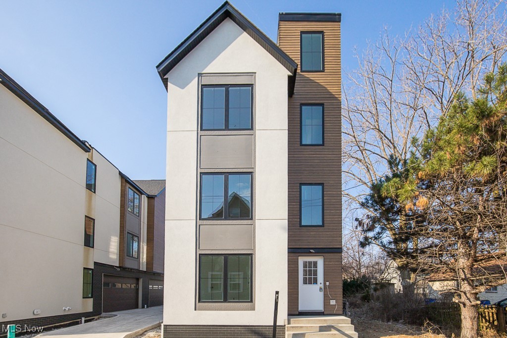 2494 Thurman Avenue, Cleveland, Ohio image 2