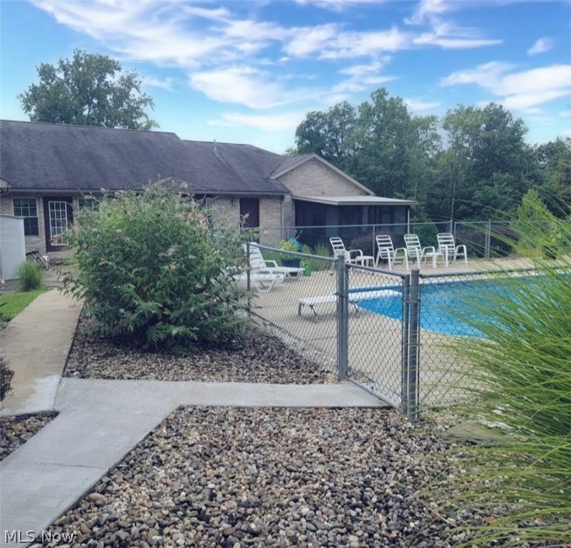 Henry Farson Est - Residential