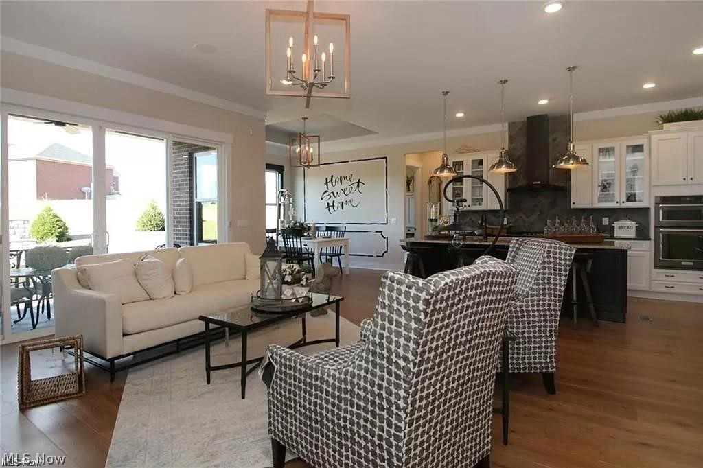 6031 Coventry Circle