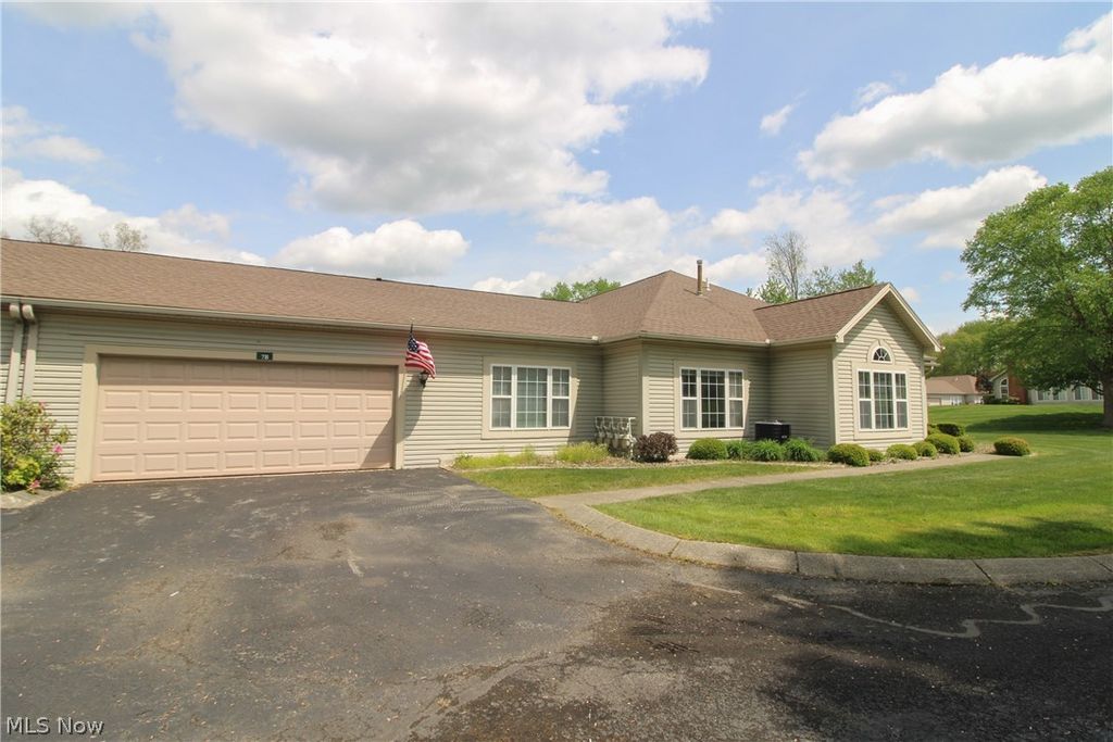 Photo of 5645 Clingan Road #7B, Struthers, OH 44471 (MLS # 5207147)