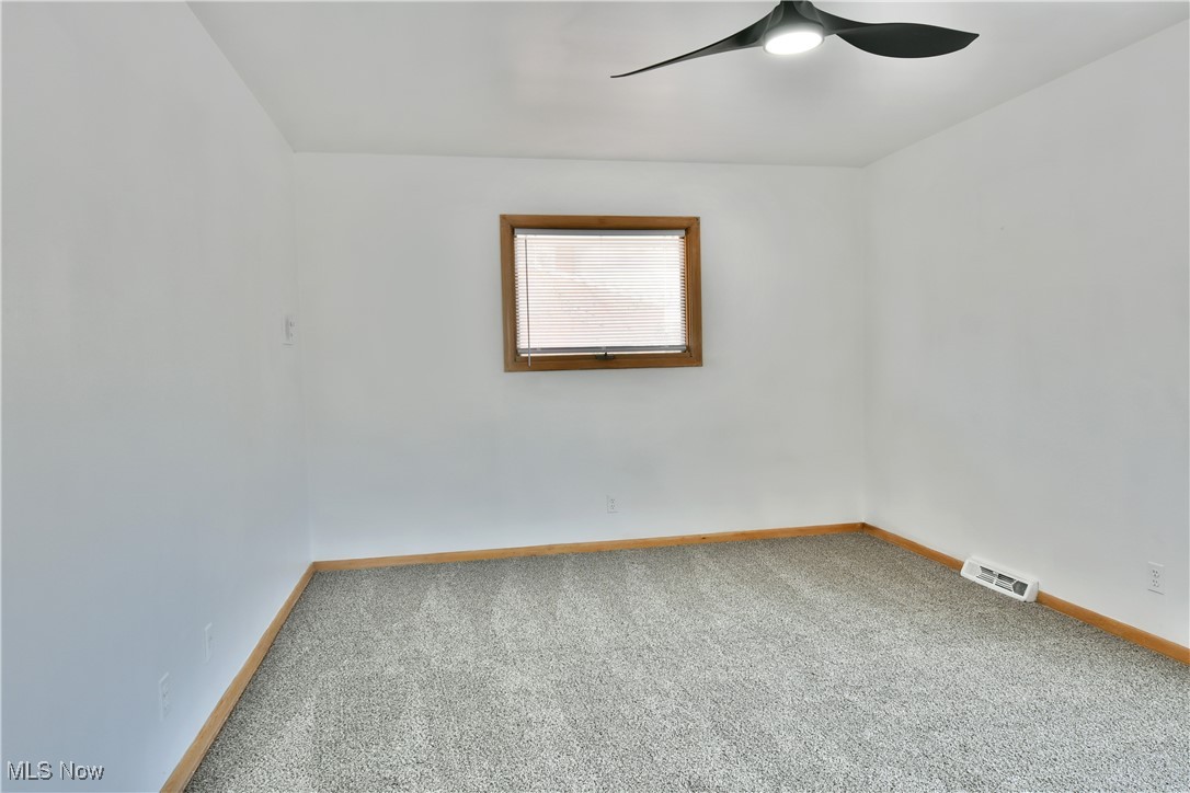 4031 Chevelle Drive, Warren, Ohio image 35