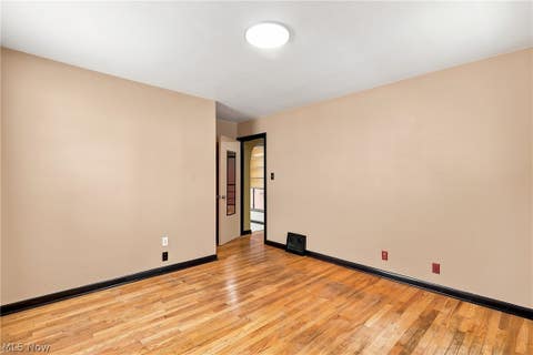 Tiny photo for 294 Oxford Avenue, Akron, OH 44310 (MLS # 5238920)
