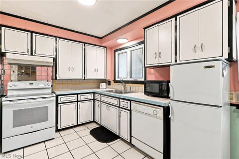 Tiny photo for 294 Oxford Avenue, Akron, OH 44310 (MLS # 5238920)