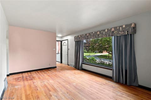 Tiny photo for 294 Oxford Avenue, Akron, OH 44310 (MLS # 5238920)