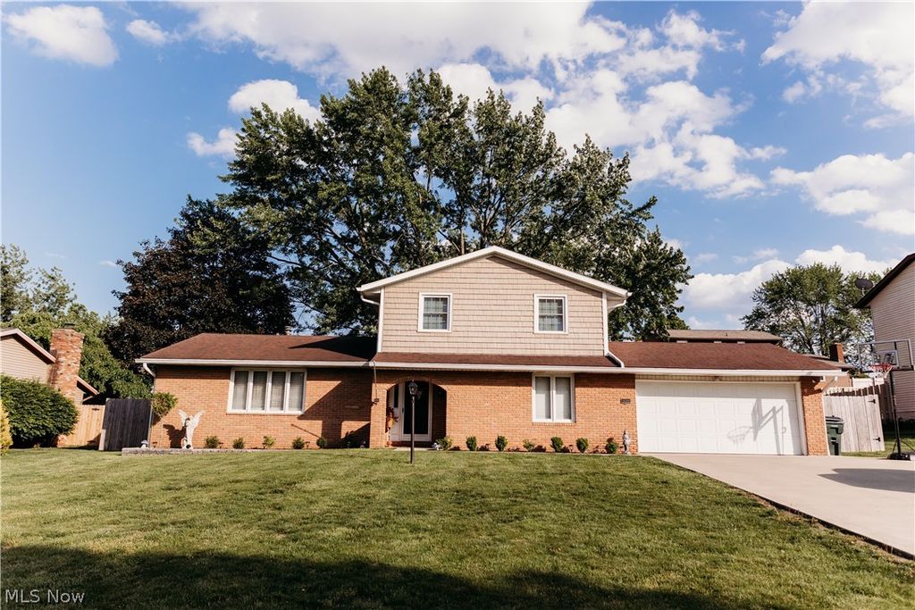 Photo of 2122 Windham Street NE, Canton, OH 44721 (MLS # 5211574)