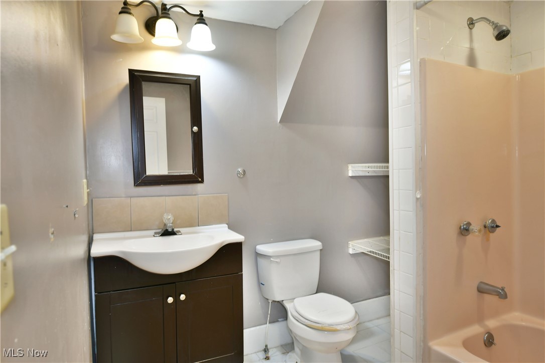 628 Prospect Avenue, Warren, Ohio image 24