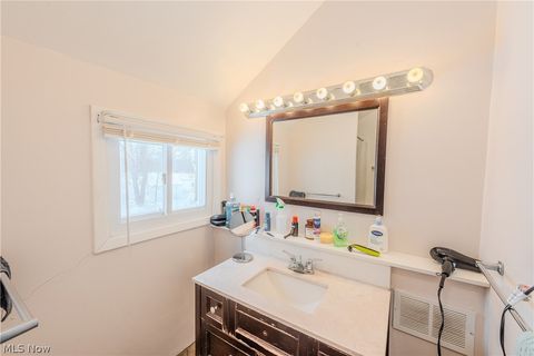 Tiny photo for 258 N Pleasant Street, Oberlin, OH 44074 (MLS # 5188806)